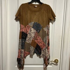 🌞3/$25 Love In tunic top